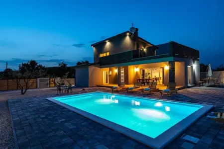 Location villa à Stankovci, Villa moderne avec piscine privée