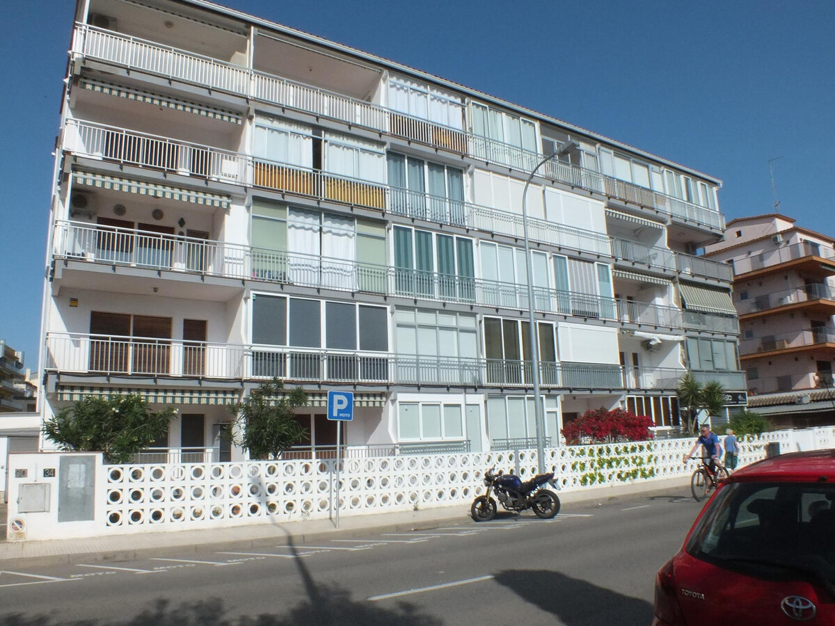 Appartement 4 pers. proche plage, parking et grande terrasse à Roses - Photo 1
