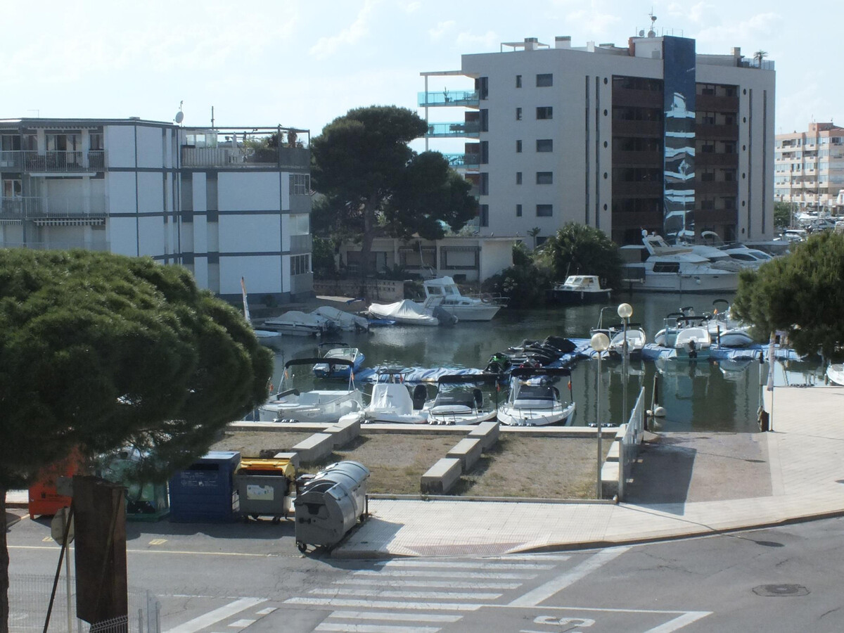 Appartement 4 pers. proche plage, parking et grande terrasse à Roses - Photo 3