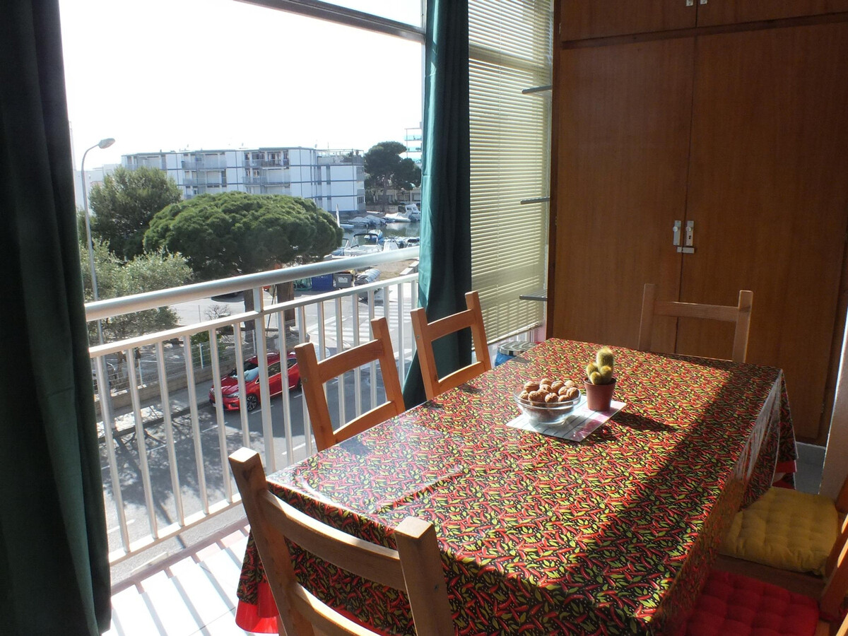 Appartement 4 pers. proche plage, parking et grande terrasse à Roses - Photo 4