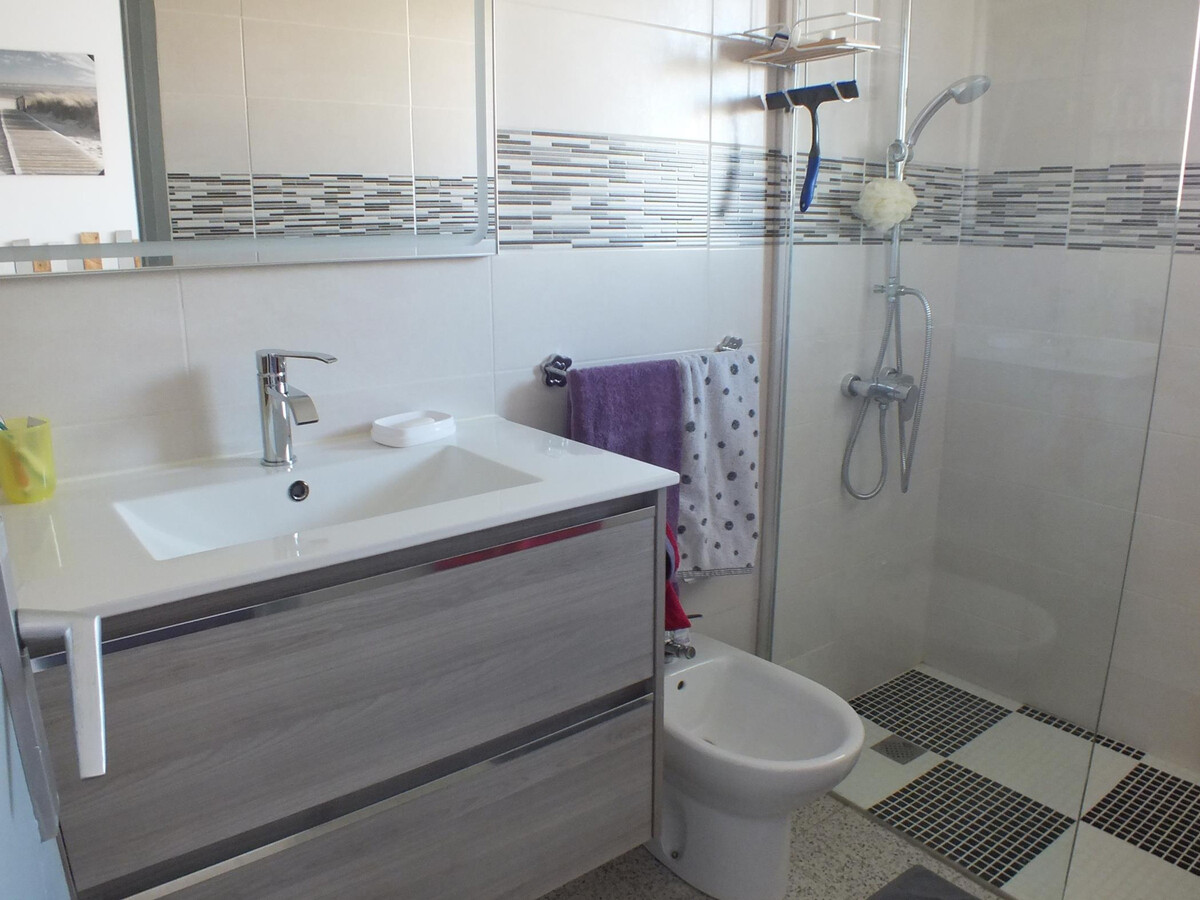 Appartement 4 pers. proche plage, parking et grande terrasse à Roses - Photo 15