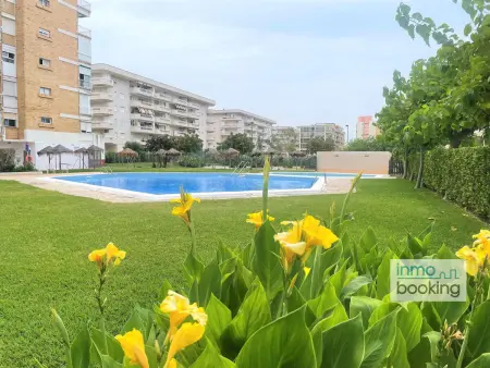 Location appartement à La Pineda, Appartement climatisé, piscine et proche plage, idéal pour familles