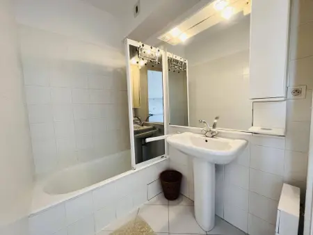 Appartement 2P Calvi, terrasse vue mer, 100m plage : photo 11