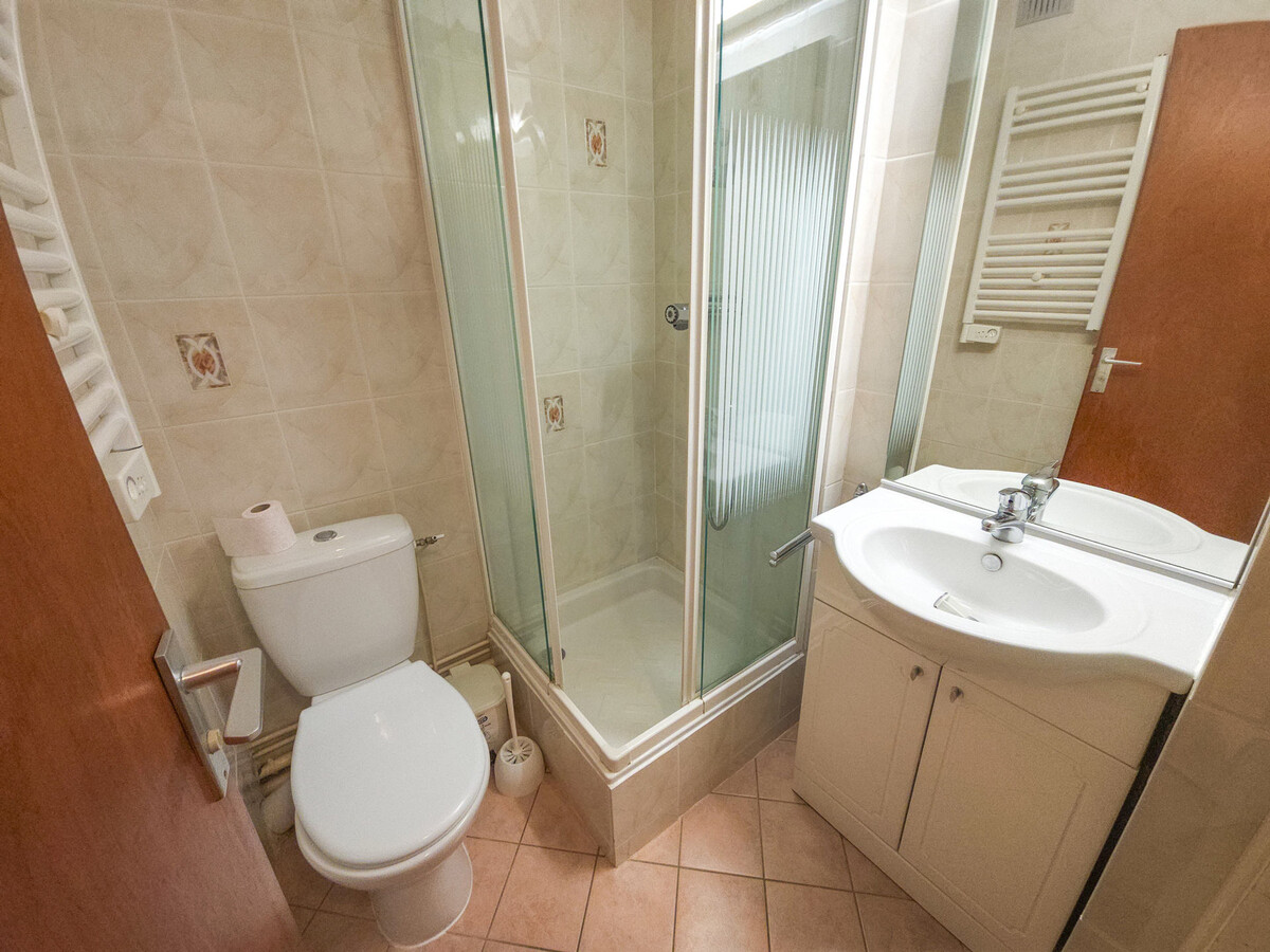Studio 13 m² Les Menuires, 8ème étage avec casier skis - Photo 4