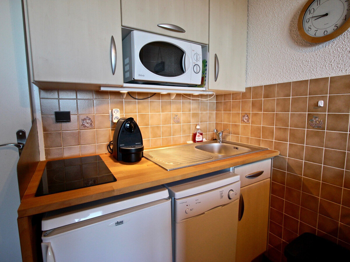 Studio cabine 21m² au 10ème étage avec parking - Photo 7