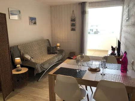 T2 rénové 4 couchages, balcon, parking à 200m plage : photo 4