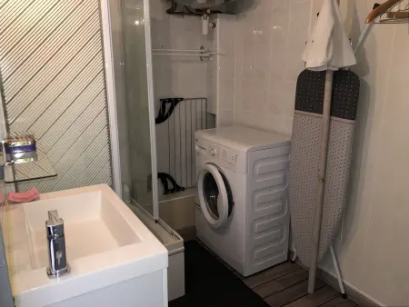 T2 rénové 4 couchages, balcon, parking à 200m plage : photo 10