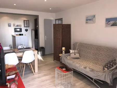 T2 rénové 4 couchages, balcon, parking à 200m plage : photo 14