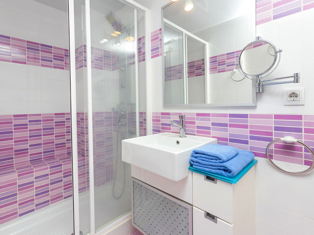 Appartement Libra – 90 m², vue piscine à 350 m de la mer - Photo 16
