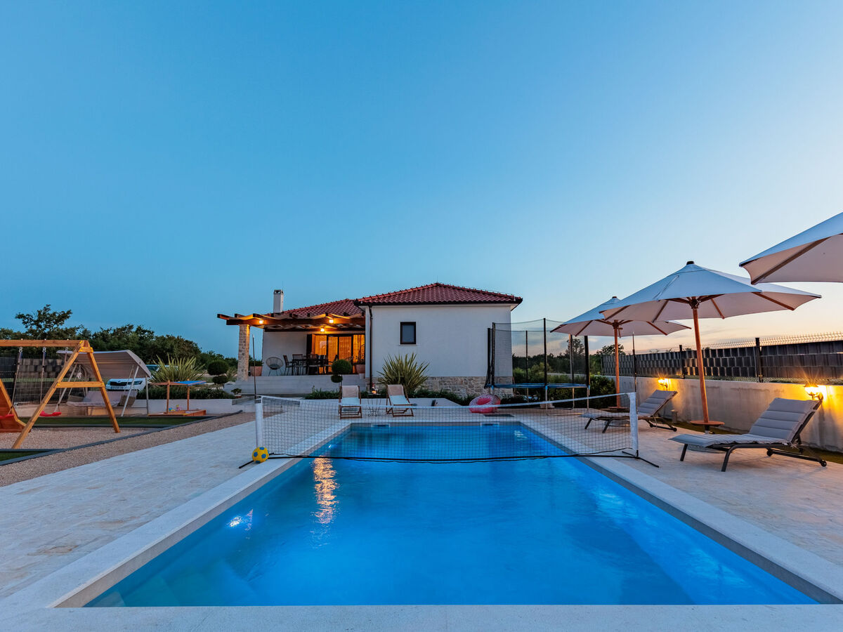Maison KLM à Zadar : piscine privée et 1000 m² de terrain - Photo 2