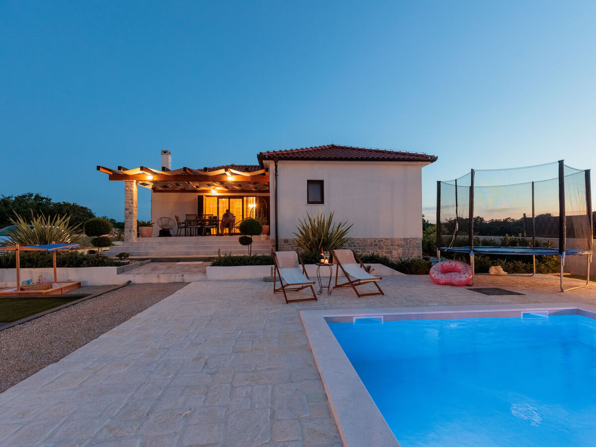 Maison KLM à Zadar : piscine privée et 1000 m² de terrain - Photo 33