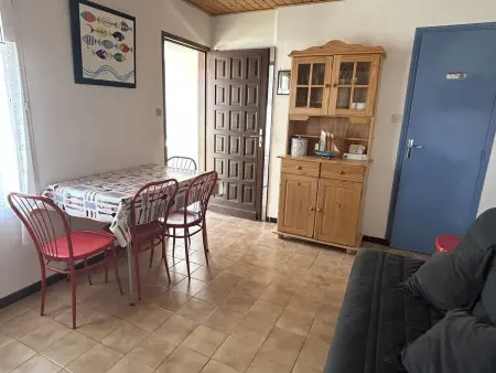 Maison cosy 2 pièces, plage et centre à 300m, terrasse, TV, animaux permis - La Guérinière - Photo 4