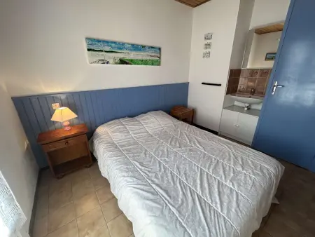 Maison cosy 2 pièces, plage et centre à 300m, terrasse, TV, animaux permis - La Guérinière - Photo 7