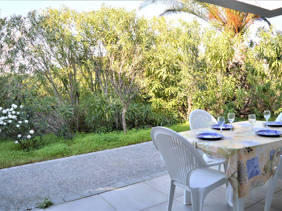 T2 rénové avec terrasse à Cavalaire, près du port - Photo 12