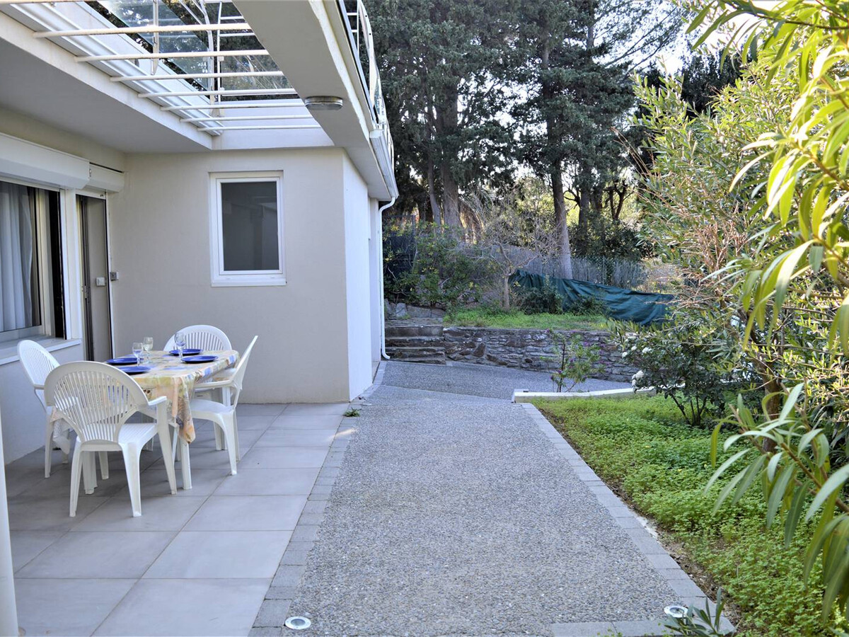 T2 rénové avec terrasse à Cavalaire, près du port - Photo 17