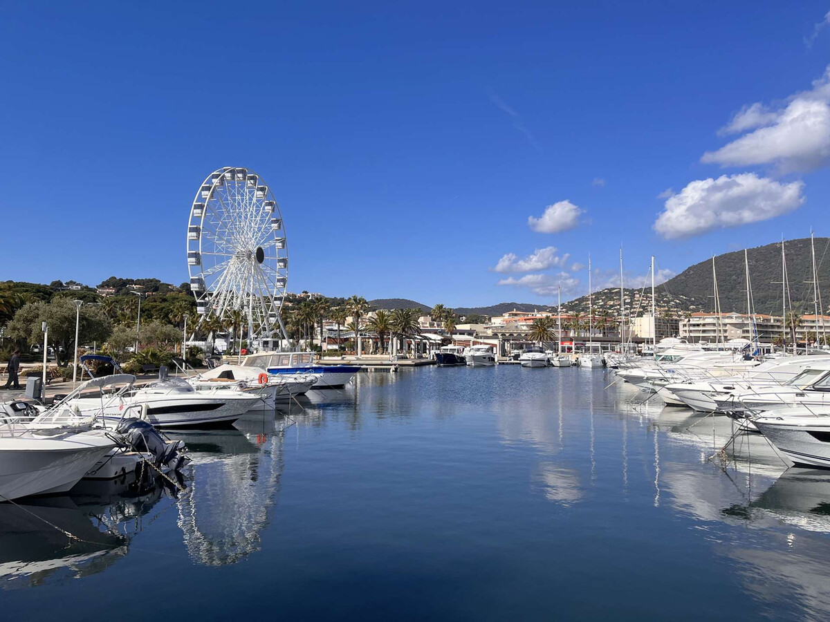 T2 rénové avec terrasse à Cavalaire, près du port - Photo 18