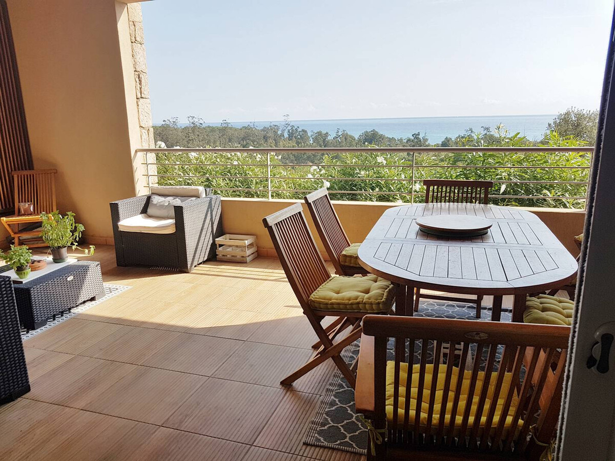 Appartement climatisé 2 chambres, terrasse mer à Solenzara - Photo 2