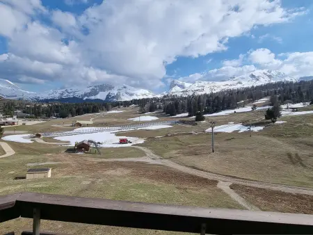 Location appartement à Le Dévoluy, Appartement 2 pièces avec coin nuit, balcon exposé Sud-Ouest, parking gratuit, proche commerces et pistes