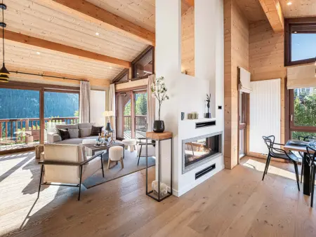 Chalet mitoyen exceptionnel à Courchevel 1650, 4 chambres en suite, animaux admis : photo 2