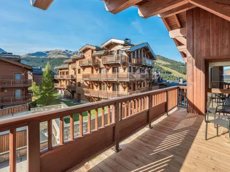 Chalet mitoyen exceptionnel à Courchevel 1650, 4 chambres en suite, animaux admis : photo 3