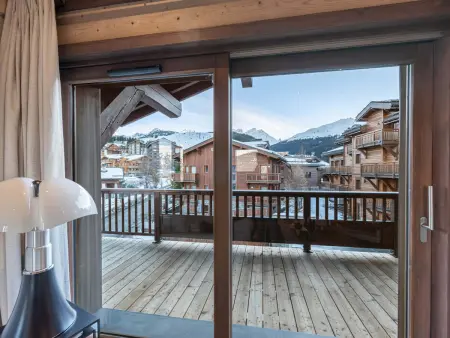 Chalet mitoyen exceptionnel à Courchevel 1650, 4 chambres en suite, animaux admis : photo 6