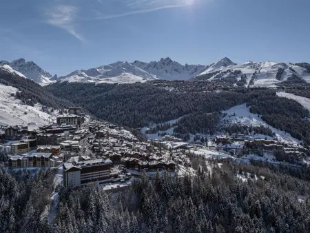 Chalet mitoyen exceptionnel à Courchevel 1650, 4 chambres en suite, animaux admis : photo 21