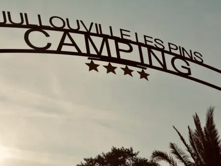 Mobil-home Luxe à Jullouville: 200m plage, piscine chauffée, 4 pers, parking, Wi-Fi inclus - Photo 8