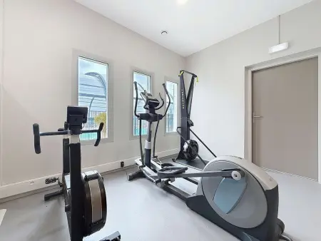 Mobil-home Luxe à Jullouville: 200m plage, piscine chauffée, 4 pers, parking, Wi-Fi inclus - Photo 12