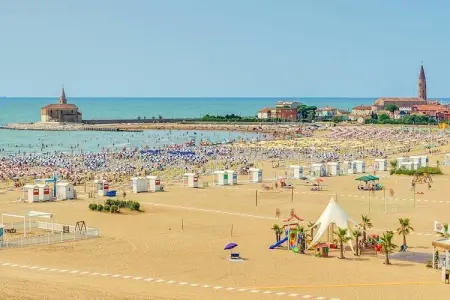 LN 33?41, Belle villa à Caorle avec balcon - Photo 2