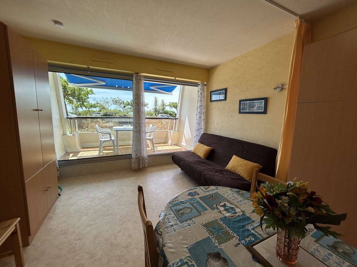 Studio rénové à 50m de la plage, terrasse plein sud - Photo 2