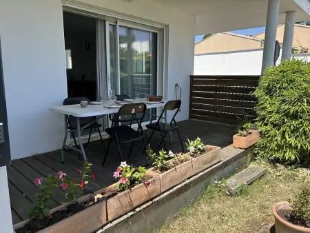 Location appartement à Meschers sur Gironde, Appartement T3 cosy avec jardin à deux pas du centre de Meschers, garage et animaux admis