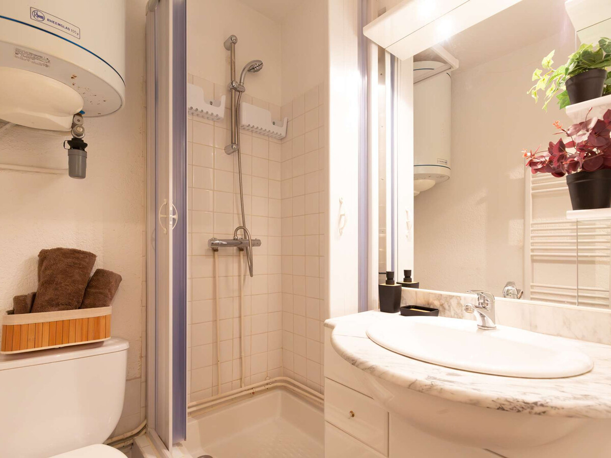 Studio 4 pers Saint Lary, balcon sud, jacuzzi & sauna - Photo 7