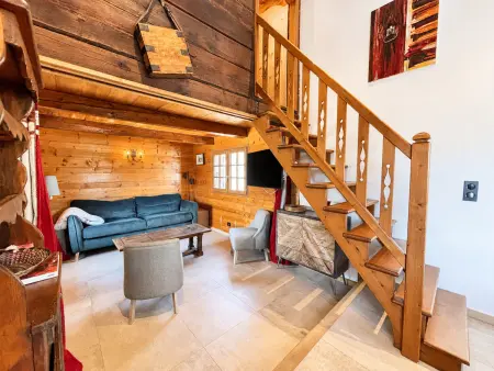 Chalet rénové avec vue Mont Charvin et WiFi, Chalet 4 personnes à Crest Voland - Photo 3