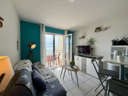 Appartement 2 pièces, balcon vue mer, parking privé, plage des Demoiselles - Photo 1