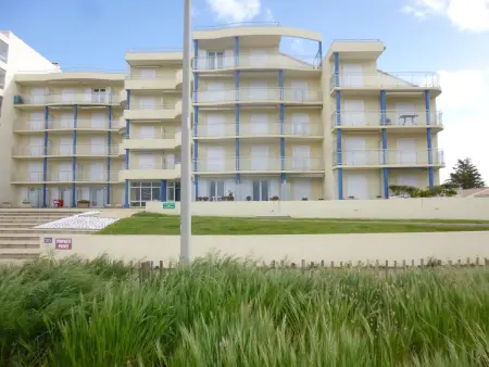 Appartement 2 pièces, balcon vue mer, parking privé, plage des Demoiselles - Photo 10