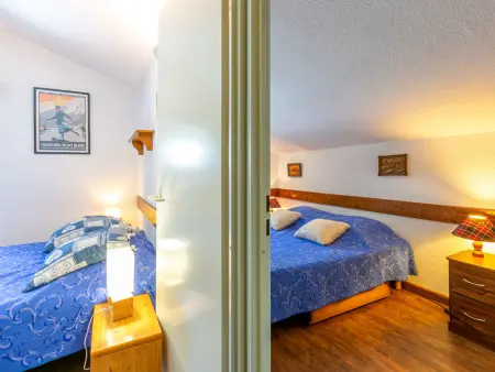 Duplex 4 pièces Val-d'Isère, vue village et ski aux pieds : photo 12