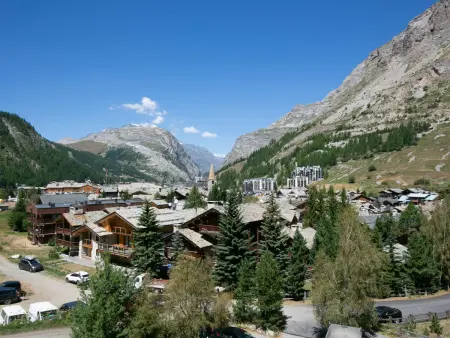 Duplex 4 pièces Val-d'Isère, vue village et ski aux pieds : photo 13