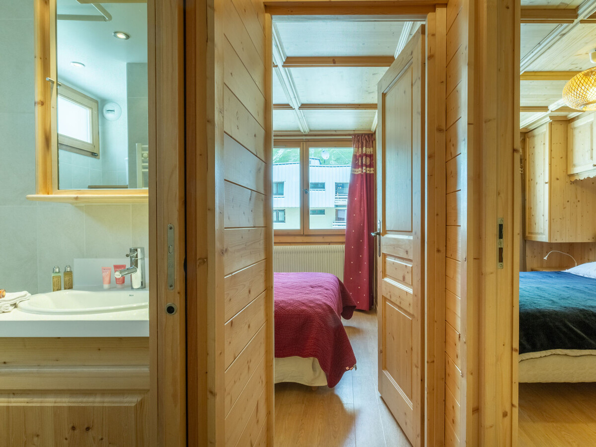 Appartement 6 personnes, balcon Sud, parking couvert à Val-d'Isère - Photo 11