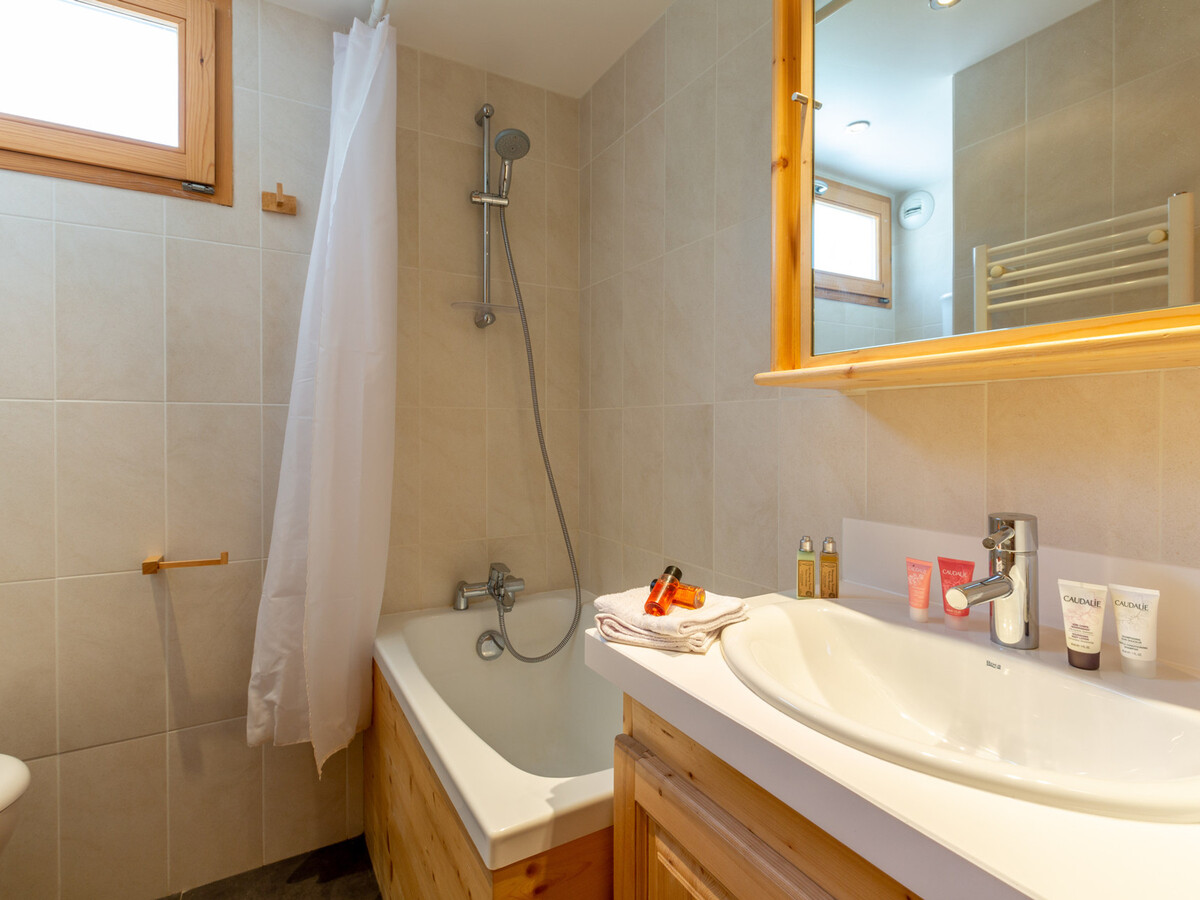 Appartement 6 personnes, balcon Sud, parking couvert à Val-d'Isère - Photo 12