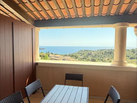 Duplex 3 pièces vue mer avec solarium à Saint-Raphaël : photo 2