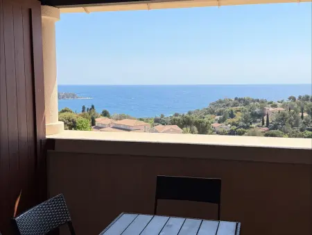 Duplex 3 pièces vue mer avec solarium à Saint-Raphaël : photo 9