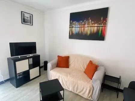 F2 centre-ville Amélie-les-Bains, 2 balcons et parking : photo 20
