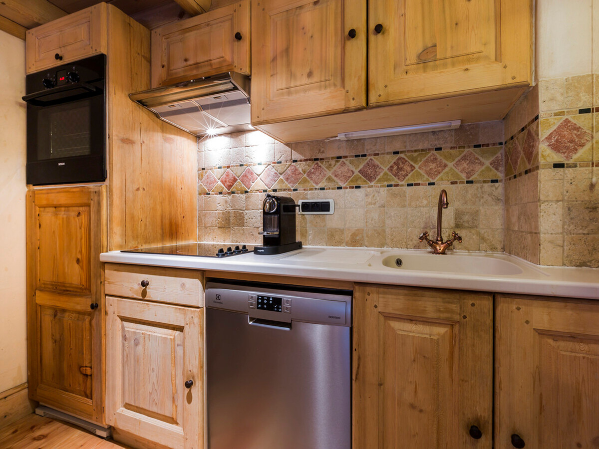 Appartement 6 personnes avec cheminée et balcon sud à Val-d'Isère - Photo 6