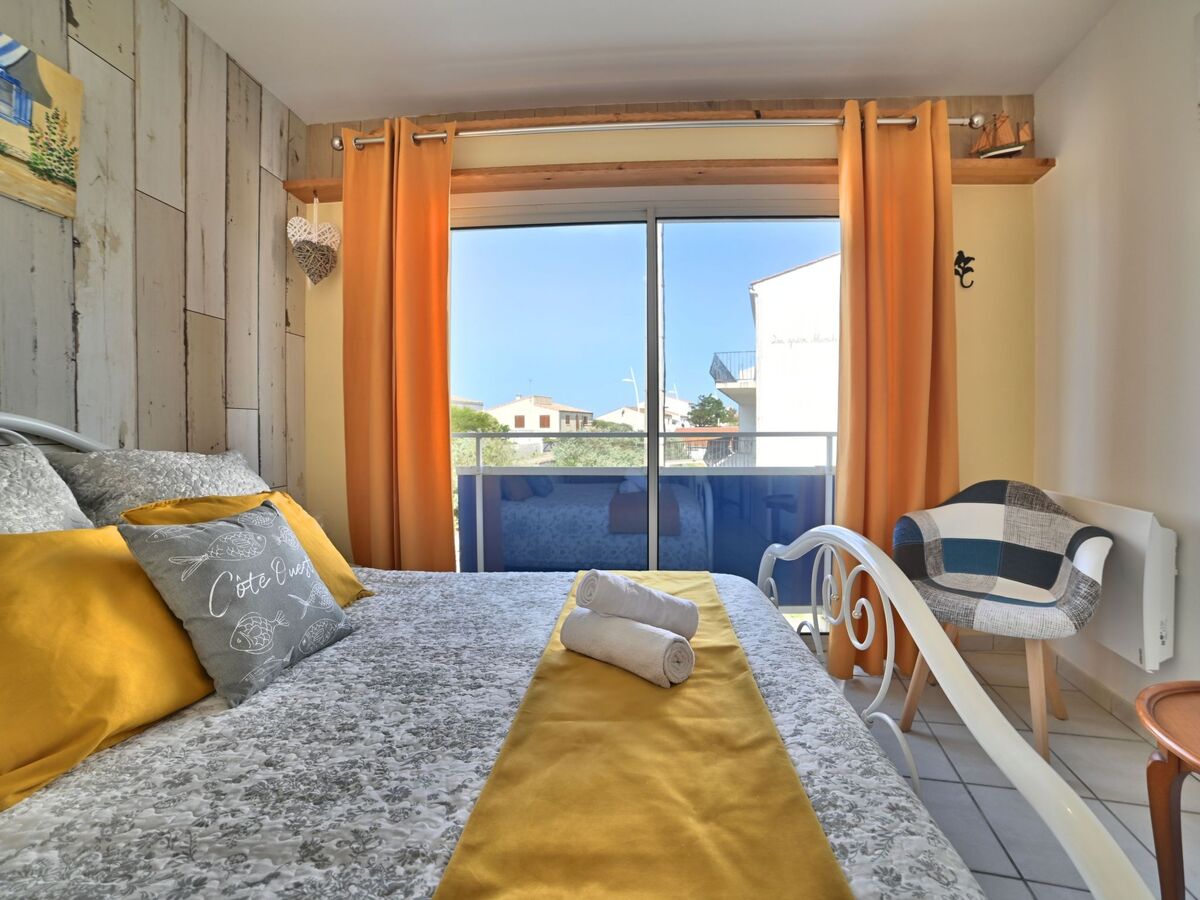 Appartement à 50 m de la plage, piscine, vue mer partielle - Photo 4