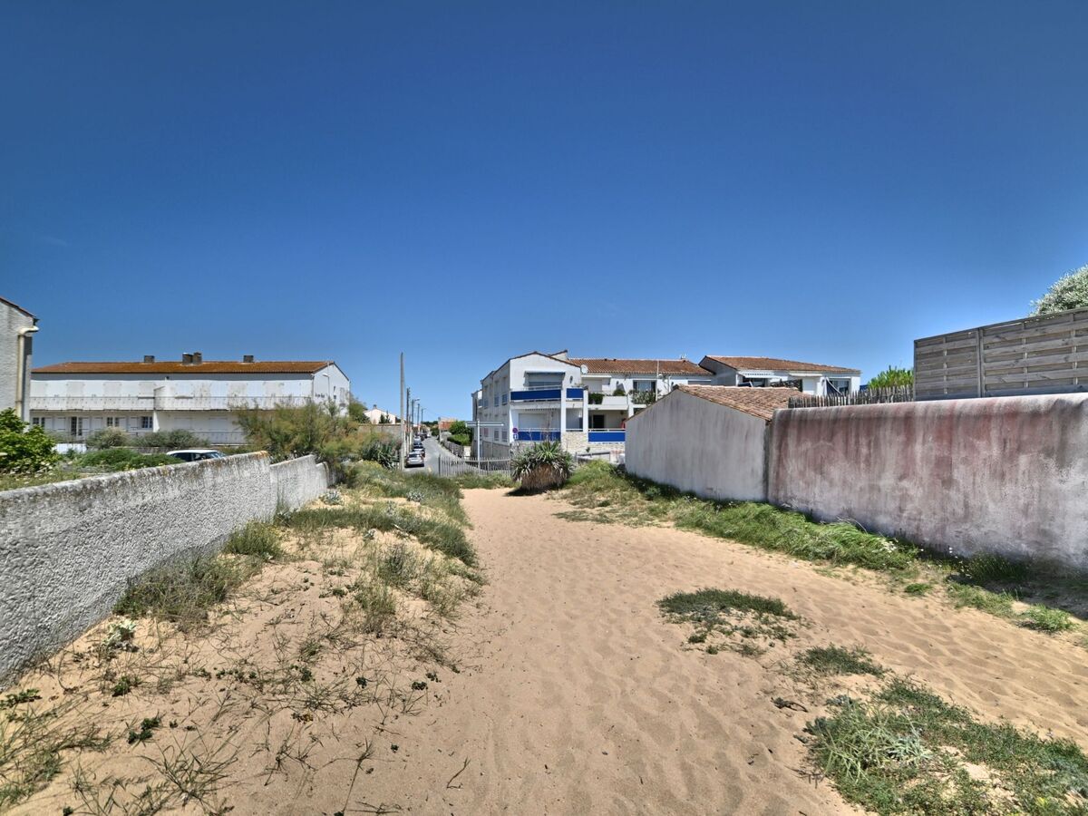 Appartement à 50 m de la plage, piscine, vue mer partielle - Photo 15