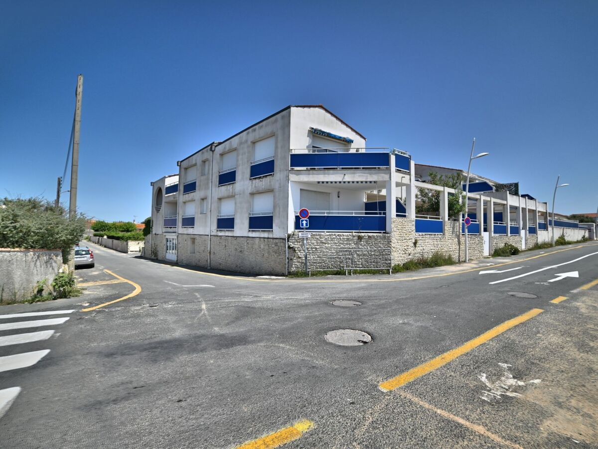 Appartement à 50 m de la plage, piscine, vue mer partielle - Photo 21