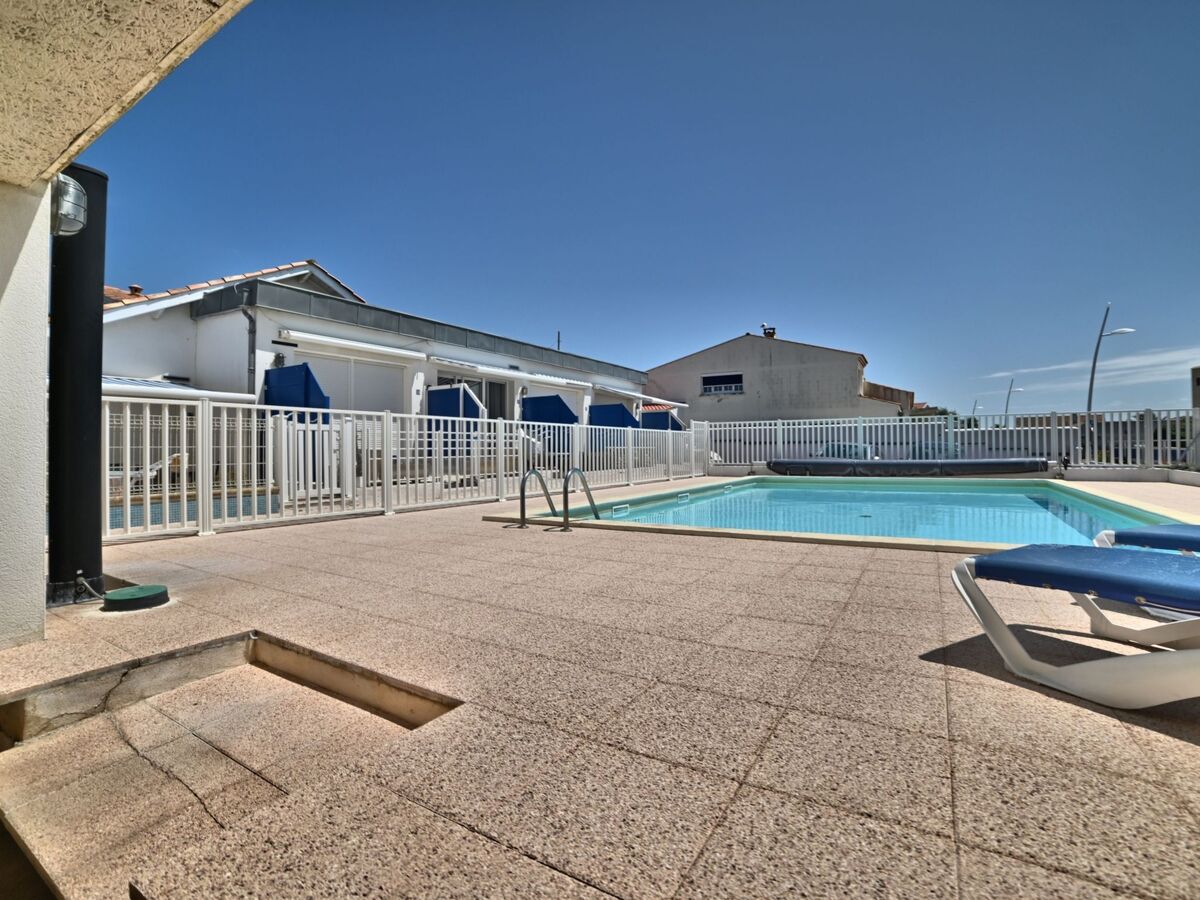 Appartement à 50 m de la plage, piscine, vue mer partielle - Photo 22