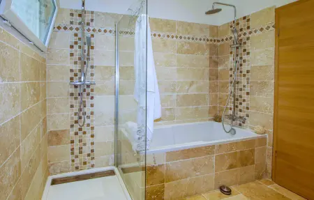 Maison 5 chambres avec piscine privée et vue Mont Ventoux : photo 36