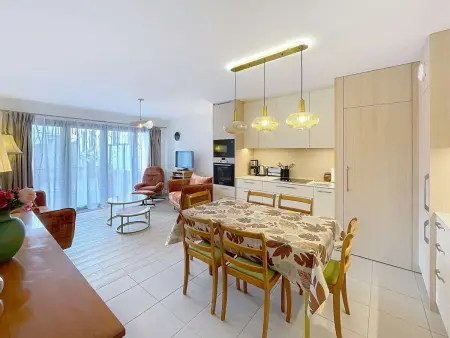 Appartement PMR avec Terrasse au Cœur de Granville, Proche Plage et Port - Photo 1