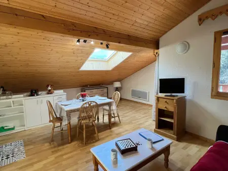 Location appartement à Samoëns, Appartement mansardé 2 pièces avec piscine et wifi